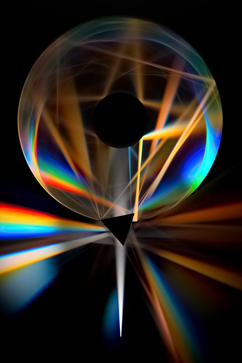 CGus1979's tweet photo. Playing with spectral rendering #spectralrendering #maxwell #cg #light #rainbow https://t.co/8vjuLOokp5