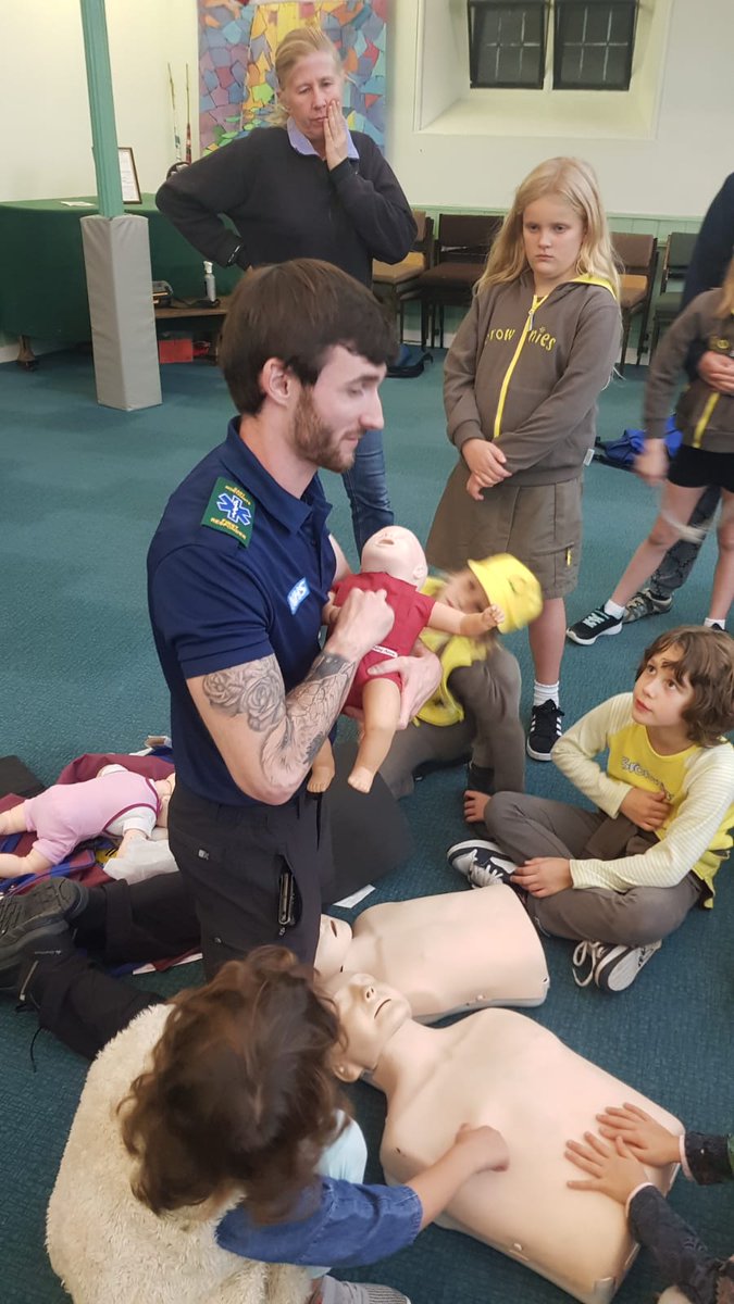 E_Northants_CFR's tweet photo. That's another group of young children who now know life-saving skills; although hopefully they'll never be required!

Tom and Shane went through basic first aid, recovery position and CPR procedures for an adult, child and a baby

Well done girls 👏

@EMAS_CFR https://t.co/v8vWkPXecU