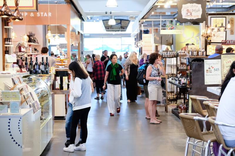 CREguidance's tweet photo. Can the #foodhall save the shopping mall?: As some malls struggle to attract shoppers, owners look to 'food halls' as potential solution https://t.co/6TTRWFYwR8 via @sonomanews #CRE #CREguidance #RedefiningPlace https://t.co/EduvceLVeA