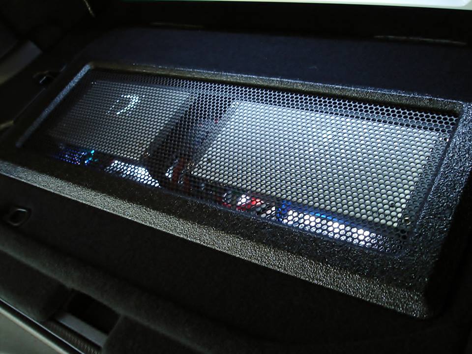 PASMAG's tweet photo. Celebrate over two decades of design and engineering with @diamondaudio1 and @MARSAUDIOLLC! https://t.co/RSxcunggyO

#pasmag #pasmagdealer #marsaudio #diamondaudio #caraudio #jeep #wrangler #amplifier #subwoofer #tspec #metraelectronics #ledglow #diamondedition https://t.co/VkBTqPmdcV
