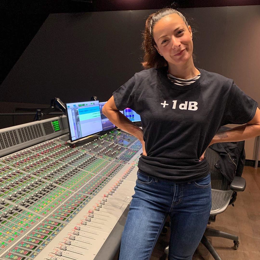 Avid's tweet photo. 🎚️ + 1 dB
⠀
📷 https://t.co/5ZdI38nxkR
▶️ https://t.co/4vSB1ePnkL
⠀
#soundmixer #femalemixingengineers #femalefilmmaker #soundmix #audiopost #daw #protools #avid https://t.co/RktGIb7WwK