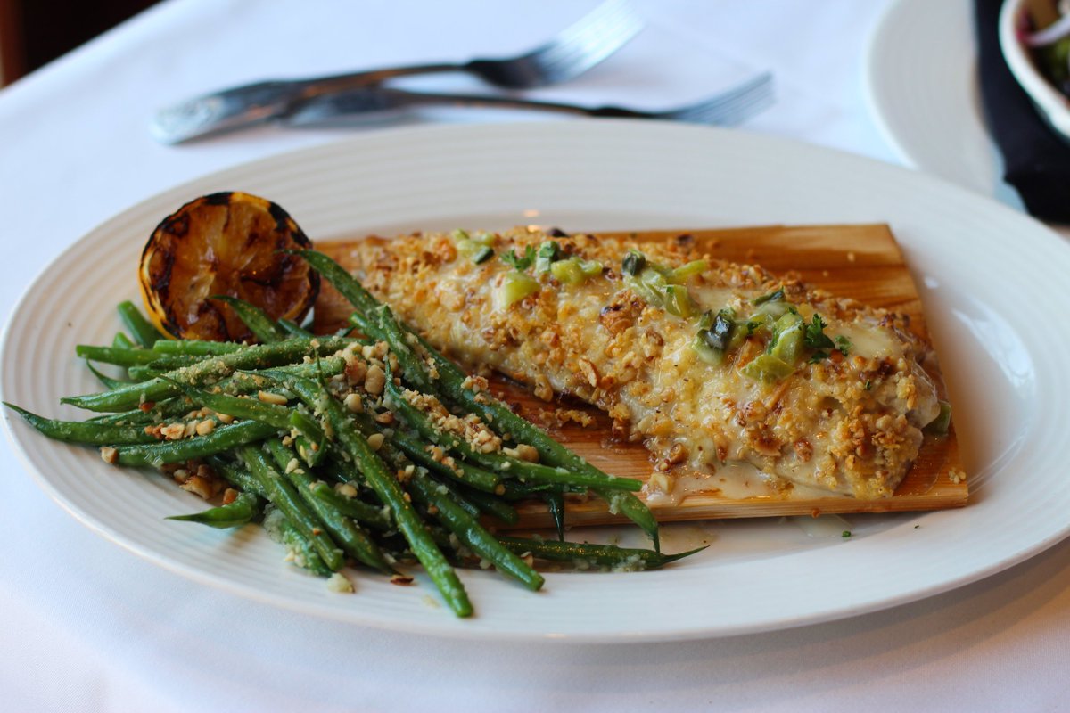 KirbysSteaks's tweet photo. Try our all new Oven-Baked Redfish on your next visit! Featuring: Hazelnut, White Cheddar & Parmesan Encrusted, Beurre Blanc, paired with Haircot Verts.
#HealthyEating #TheWoodlands #BestOf #TexasTaste #FineDining #EatLocal #EatYourGreens #TheWoodlandsFoodie https://t.co/SoGPSsyPSS