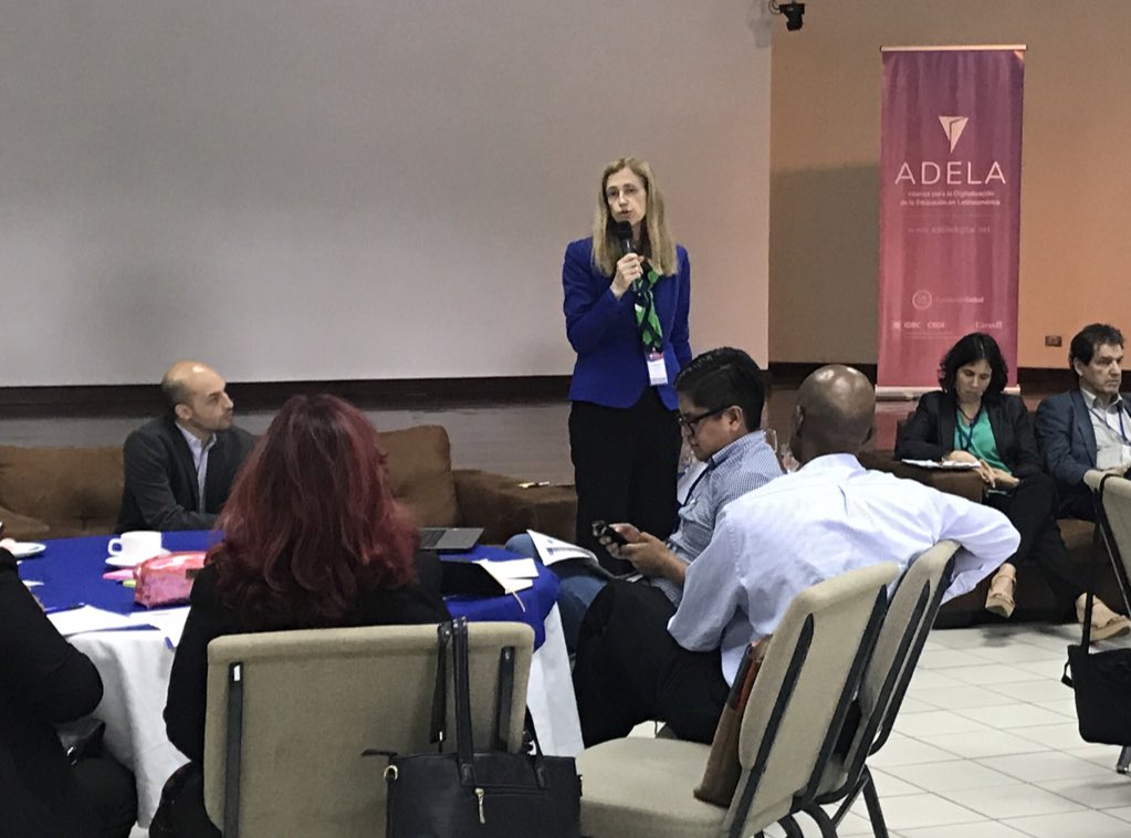 adela_digital's tweet photo. .@ClaudiaCostin da comienzo al primer panel del Encuentro #RedAdela “Habilidades del SXXI” junto a representantes de @plan_ceibal @EAFIT @uchile https://t.co/rTDQTe7BK7