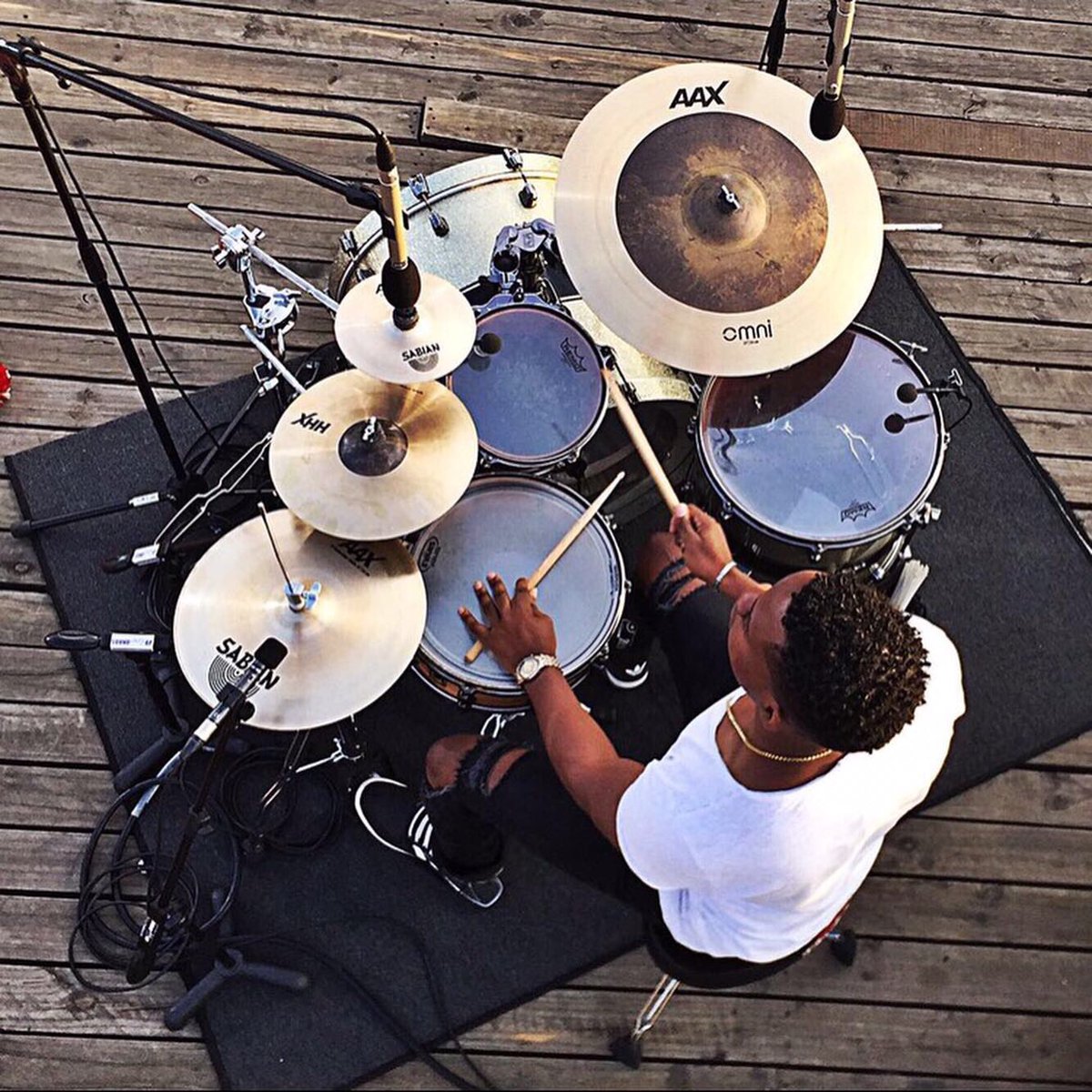 irebolaji's tweet photo. Thereβs a certain level to which u beat these Drums and they start to respect u #practice like itβs ur only hope #IreOnDaBeat #ProDrummer #Producer https://t.co/w2W4iKiy8l