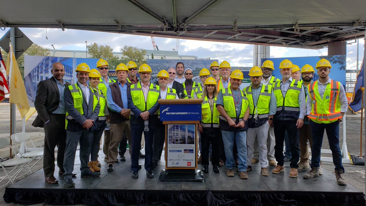 VRHConstruction's tweet photo. Congratulations to the Austin-VRH JV Team! The JV had their groundbreaking ceremony Sept. 24 on site for the  Consolidated Rental Car Facility (ConRAC) project. Construction can now commence! @AustinCML
 
Link to press release: https://t.co/7vEp7CeYry
 
#NewarkAirport #ConRAC https://t.co/5Oe82ypRJu