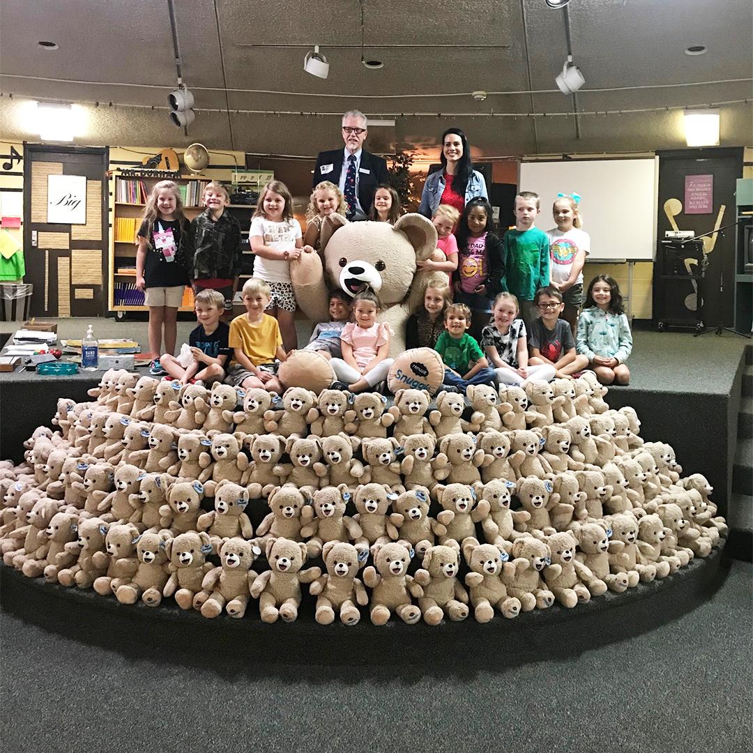 Last week, we donated 5,000 Renuzit® Snuggle® bears to @liveunitedwc to be paired with a reading buddy for the new school year.

#BackToSchool #ReadingRocks #SocialGood