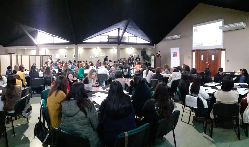 SubEducParv's tweet photo. Difundir los nuevos referentes curriculares en todo el país, es una tarea en la que siempre trabajamos. Por eso, hoy en el #Maule desarrollamos una nueva jornada con las profesionales de la región, en educación parvularia #BCEP #MBE_EP, gracias por acompañarnos 👍🏽 https://t.co/6akqacKRwv