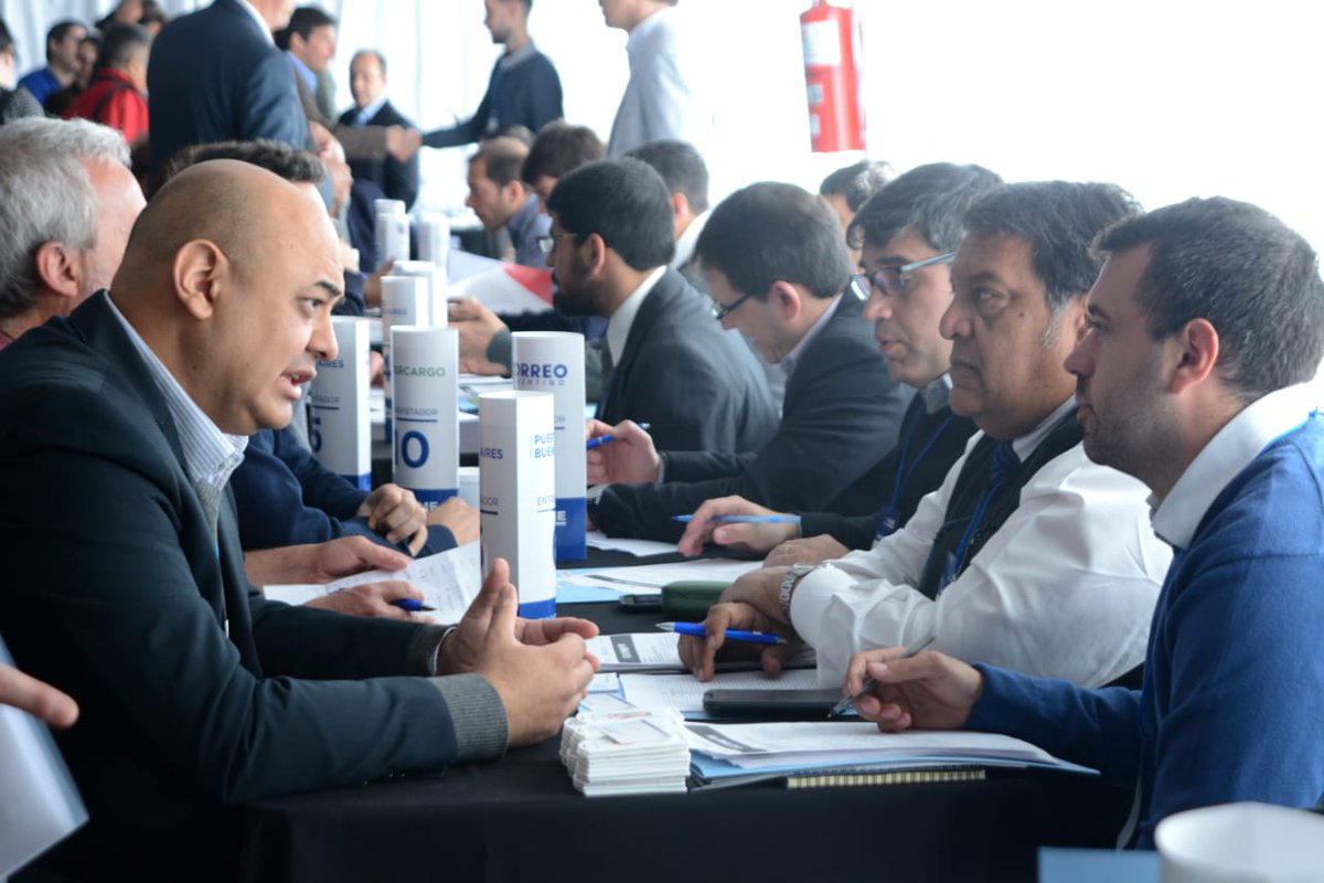 damiantestori's tweet photo. Realizamos el #ForoPYME2019 donde +2000 #PyMEs de todo el país, acercaron sus productos y servicios a +160 compradores de 14 empresas del Estado. Toda una jornada de rondas de negocios. Además participaron 15 organismos de gobierno acercando sus herramientas PyME
@dante_sica https://t.co/peKgTxV2lw