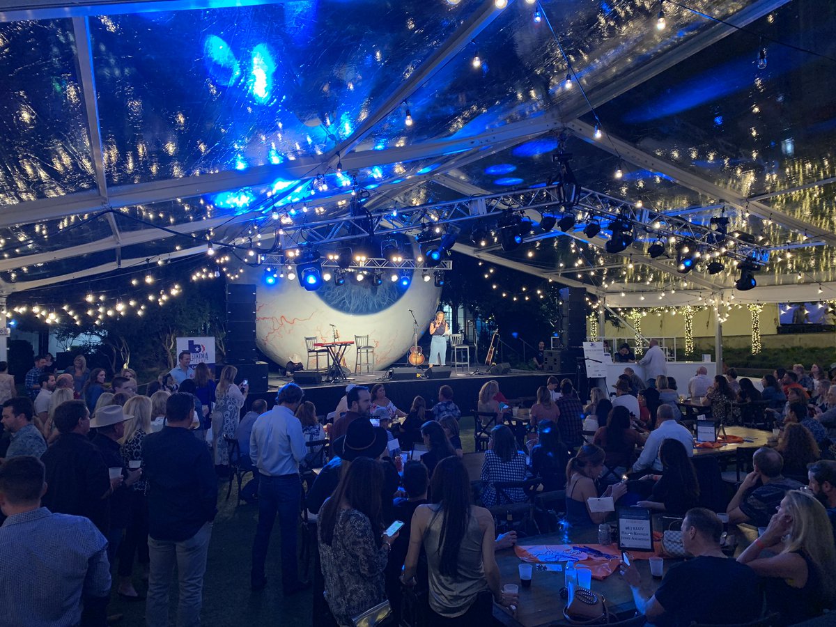 planetdallas's tweet image. Two unique tented shows on the same day! #mironcrosby #prabalgurung #concertforacure #headingtoncompanies

⚫️ 

⚫️ 

#planetproductionsdallas #lighting #audio #video #mansion #eyeballdallas #cleartent #busy #liveeventproduction