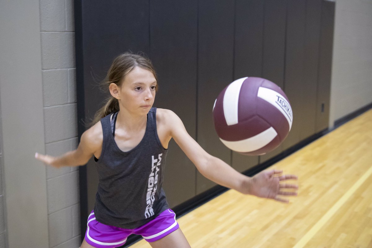 CBAstem's tweet photo. Camp CBA is happening this week. We have over forty total participants! Lower school is doing gymnastics, engineering, art, and brain training games. Middle school is doing an intro to sports intensive. And, high school has volunteered as camp counselors. https://t.co/FKGlk5fkiP