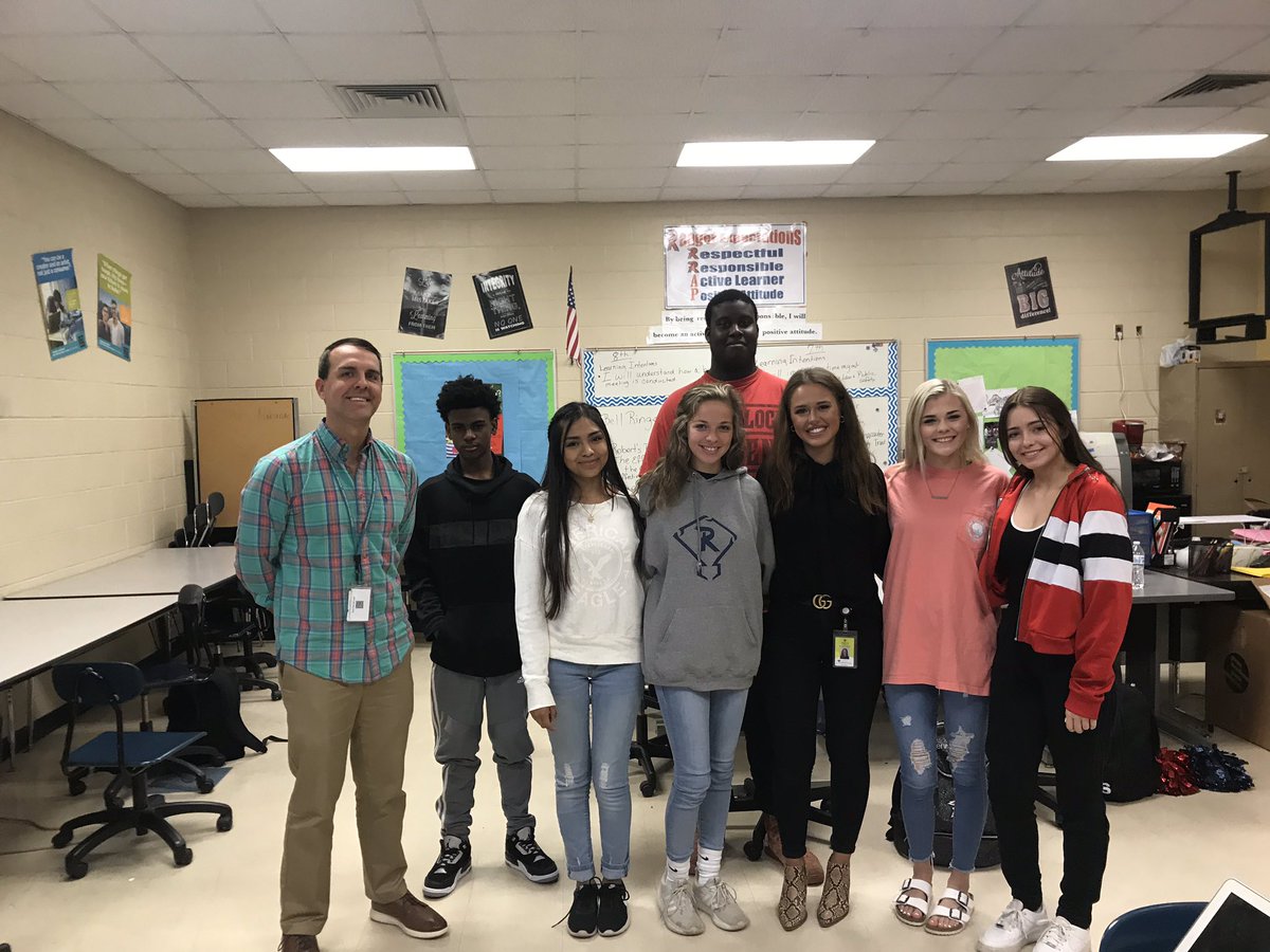 Ranger_Network's tweet photo. Thanks to @mackenziesalmon , Digital Media Reporter for the Clarion Ledger, for stopping by and speaking to our class today. https://t.co/lSqpv8hfmK