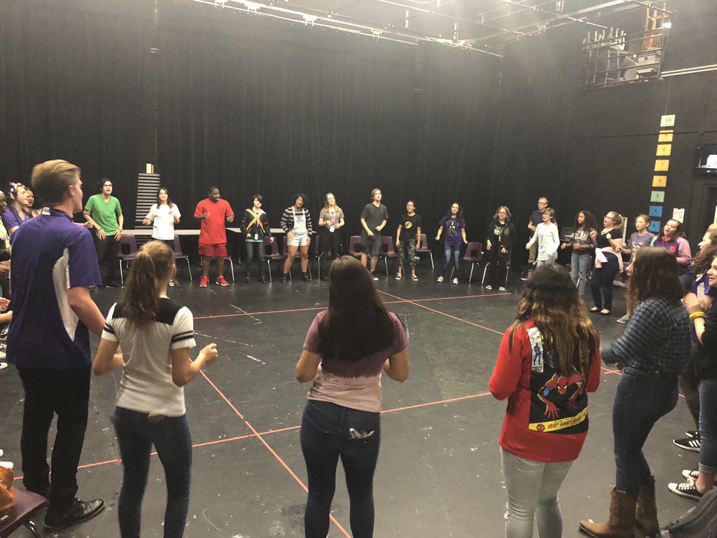 ac_midkiff's tweet photo. @MavMainstage and @MRHSMTC learning how to feel and move together!  @MRJHMavs https://t.co/S7WU5G2PXZ