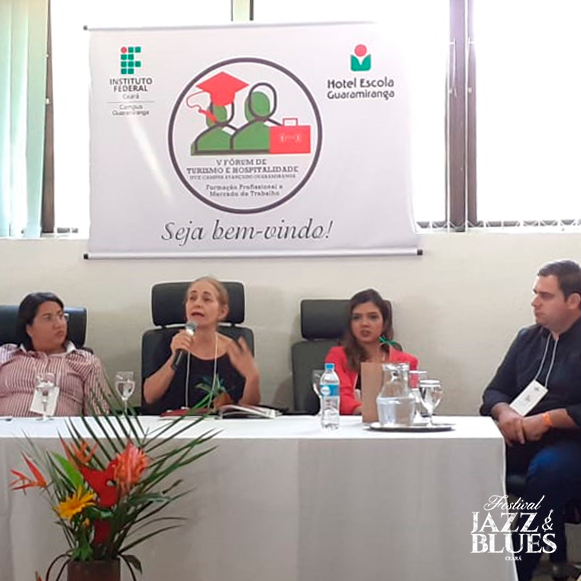 jazzebluesce's tweet photo. Na manhã de hoje, Maria Amélia, diretora do Festival Jazz &amp; Blues, participou no V Fórum de Turismo e Hospitalidade em Guaramiranga! Na pauta Mercado de Trabalho, falou sobre a experiência do festival! https://t.co/TyxZaaVyO2