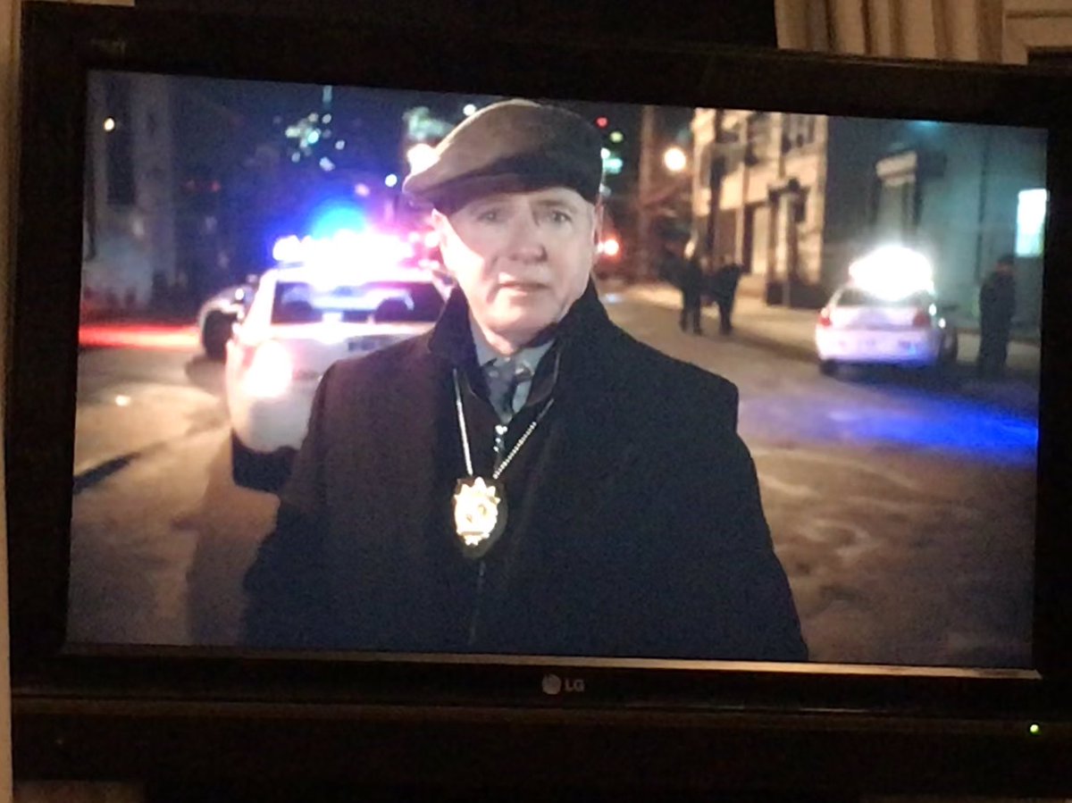 drclaireocall's tweet photo. Can someone explain Aidan Quinn’s hat in #Elementary to me please? I’m not sure this look is working, especially with the police badge/medallion accessory...🤷🏼‍♀️👀#CaptainGregson #sherlockholmes https://t.co/eOEADkcSKC