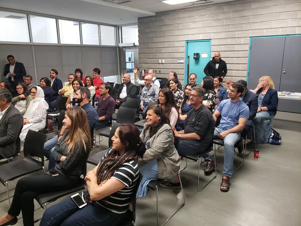 Effie_ONB's tweet photo. Great turnout by residents of North Oakville Ward 7 Residents’ Association #NOW7. Thank you for your leadership on important community issues including neighbourhood safety. #OakvilleNorth-#BurlOn #onpoli https://t.co/lhnIxhpeN5