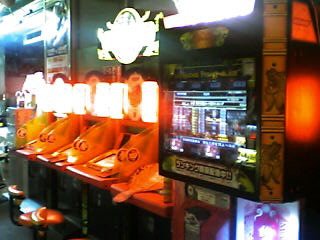 1re1 Pilgrimage 沖縄県北谷町 ゲームセンター夢空間 人によっては パーム 当時パームスプリングがあり 屋上のネオンがそれだったので あの物凄いbemani筐体の並びは 開店当時のドラパレか 県内ここの間違いなく2店だけでしたね ドリカムddr