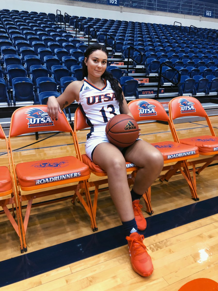dejagrey_'s tweet photo. One last ride 😤🧡 #Year4 #UTSAWBB https://t.co/M0x0vtmNki