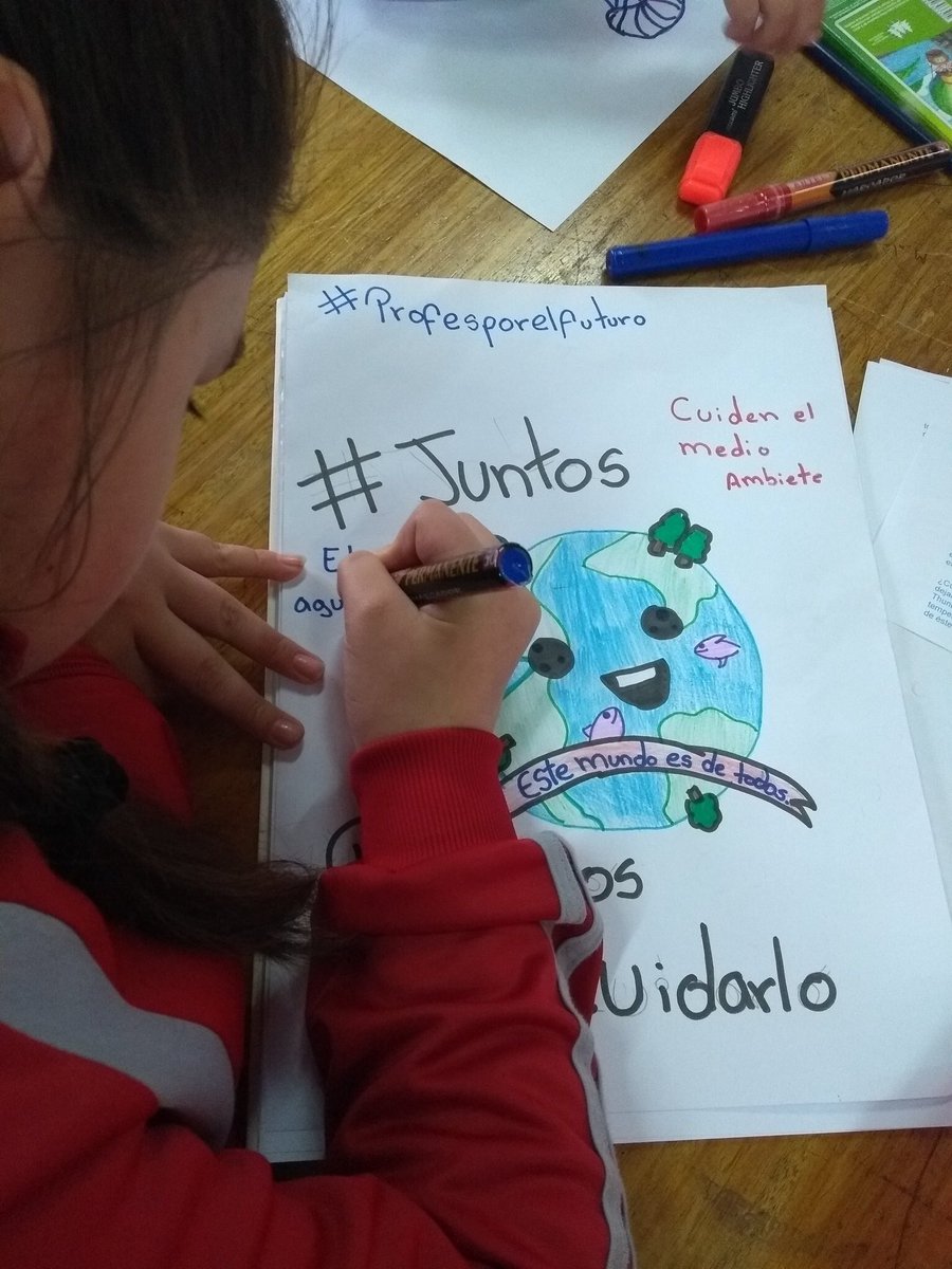 Educafuturocl's tweet photo. Todos podemos motivar la reflexión y participación ciudadana en un tema tan importante como el #cambioclimático Llamamos a todos los #profesores a promoverlo en sus comunidades escolares. Toma una foto y súbela con el ht #profeporelfuturo #EmergenciaClimatica #MedioAmbiente https://t.co/AexE4g1ktW