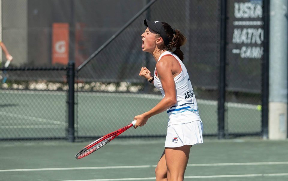 AATenis's tweet photo. Las chicas no pudieron ante Francia en la #FedCupJr, y continúan la lucha en el Grupo B💪🏽
🇦🇷 0-3 🇫🇷
Fayard a Lucía Peyre 6-1 6-3
Jacquemot a Solana Sierra 7-6 6-1
Jacquemot/Leclercq a Serena Pereyra/Lucía Peyre 6-3 6-1
🔜 Vs. República Checa 🇨🇿
#VamosArgentina🇦🇷 https://t.co/votdNBSzyq