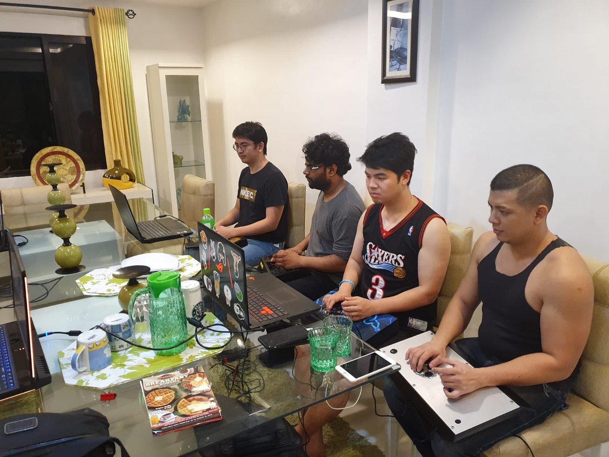GenuineGamingAU's tweet photo. |￣￣￣￣￣￣￣|
  A few #GGFGC
  #TEKKEN7 boys
    practicing for 
    #REVMAJOR  
|＿＿＿＿＿＿＿|
          \ (•◡•) / 
            \      / 
              ---
              |   | https://t.co/IWcSfKzpgg