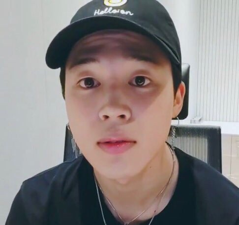liIjiminvert's tweet photo. call him what he is,,,, a puppy with big puppy eyes https://t.co/tOA3epLxq8