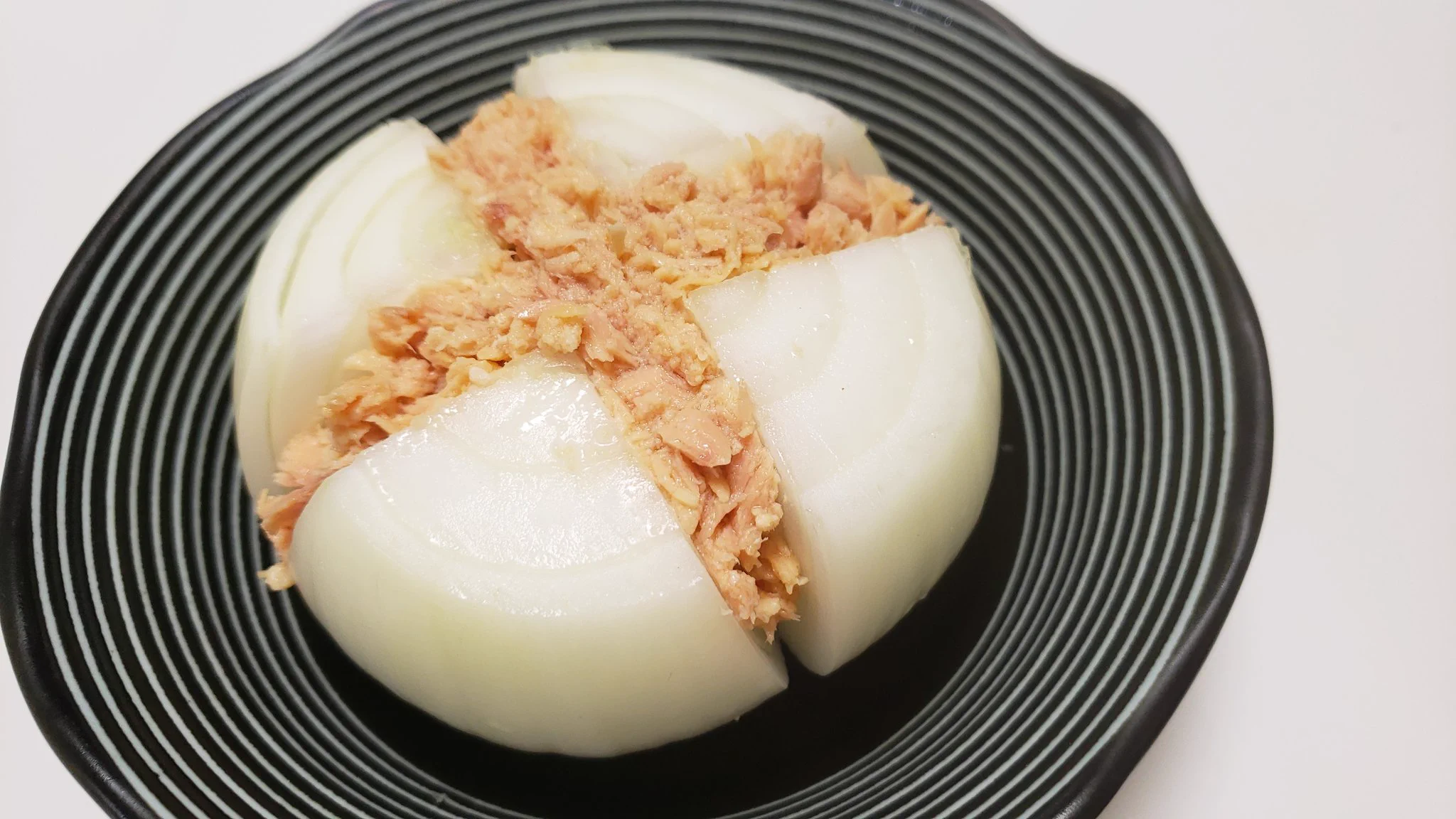 玉ねぎがバクバク食べれちゃう？「シーチキンチキンボム」の作り方！