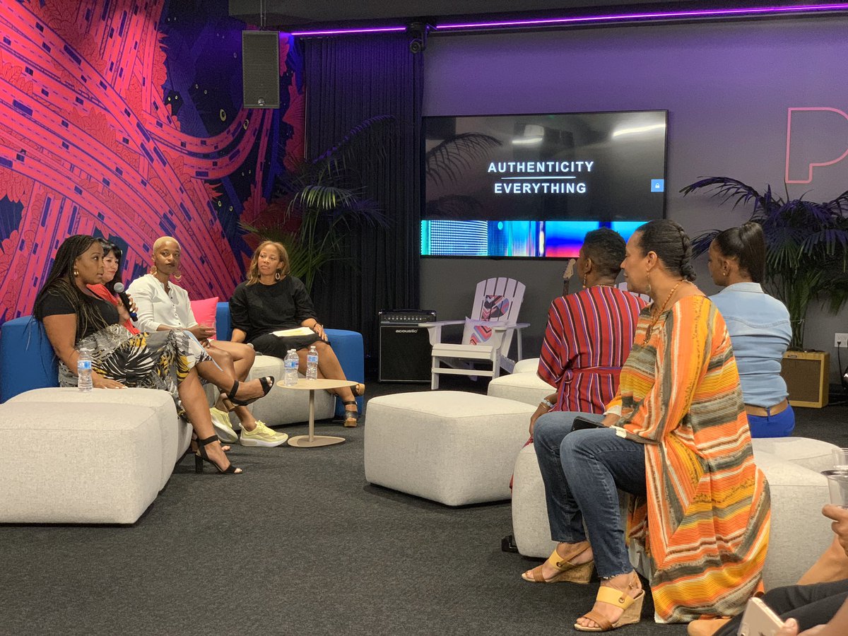 ColorCommntwk's tweet photo. AUTHENTICITY OVER EVERYTHING: “create organic cultural moments by having the people of that culture in the room” 👏🏾👏🏾👏🏾 #ColorCommLA https://t.co/3xK8e3v4nT