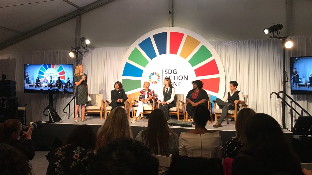 phylliskong's tweet photo. Attended the Trailblazing Women reception hosted by @globalcompact, my favourite session of the entire #leadersweek. Glad to hear so many amazing women taking actions to make a change. I’m in total agreement of setting targets on gender equality. #unga2019 #sdg5 #OurOnlyFuture https://t.co/7Ns4E1Sst6