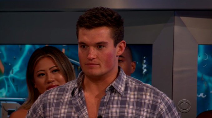 EFW9My4WwAEKxWm?format=jpg&name=small