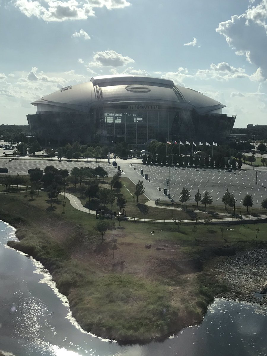 CraigMcandrews's tweet image. When you check into your hotel and look out your window and see this...AWESOME!!  #pbmnext @FurnitureToday @dallascowboys