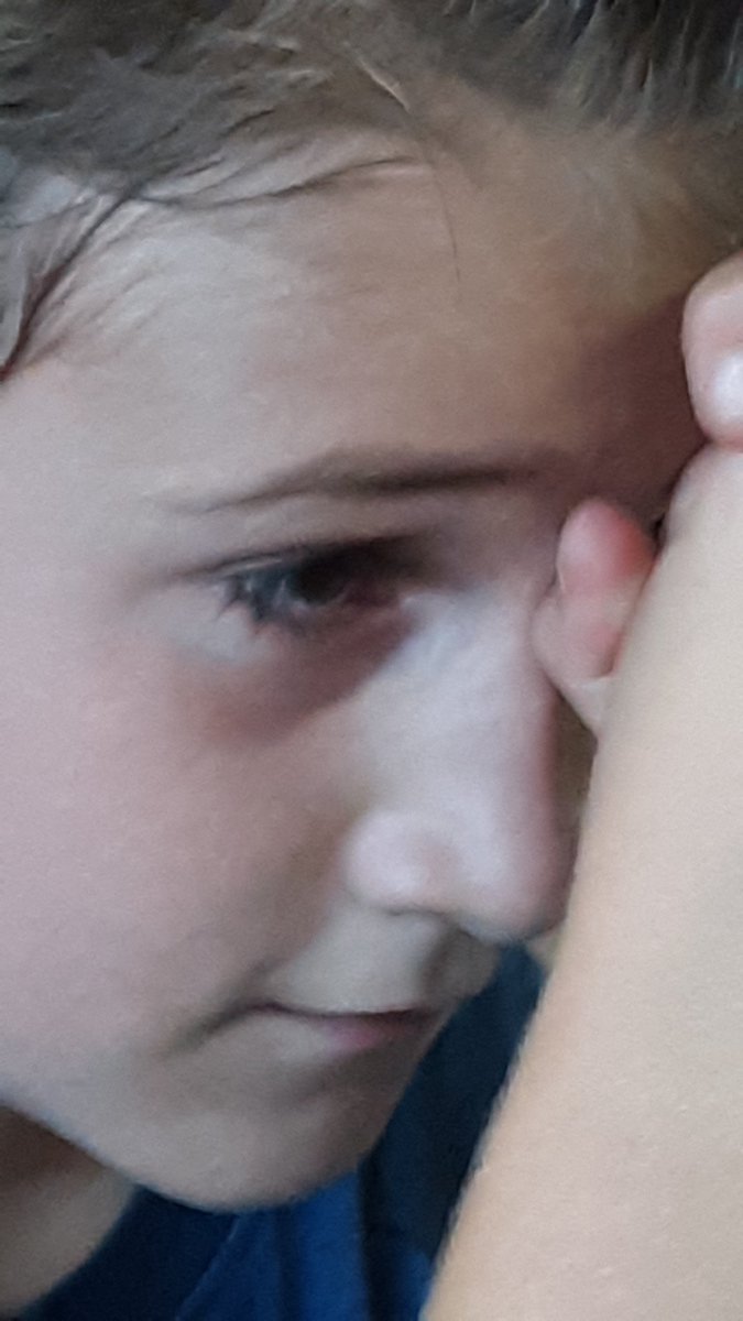 rusukat's tweet photo. Hehe more pictures of my friends dead faces 🤣 not literally dead, just emotionless https://t.co/TwWUsd3weT