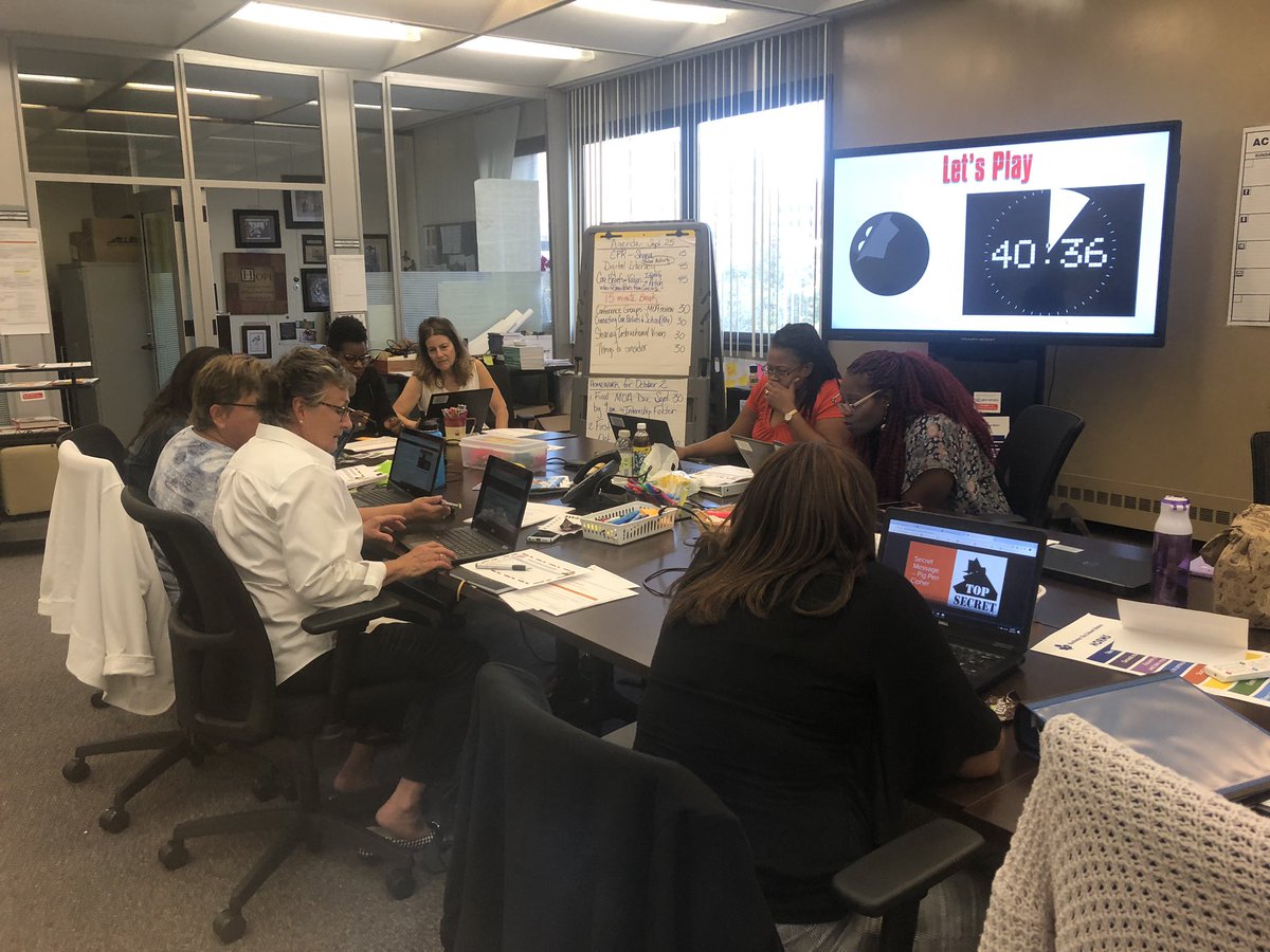 RCSDIAT's tweet photo. #RocUrbanleadeds2019 experience a digital breakout experience for the first time. The struggle is real. @RCSDNYS @TDade @yelena585 https://t.co/n0Bb1IuPnG