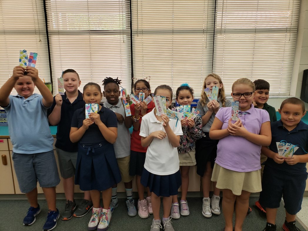 Pbs fun today! These kids chose to make their own bookmarks. #manateesmakeithappen