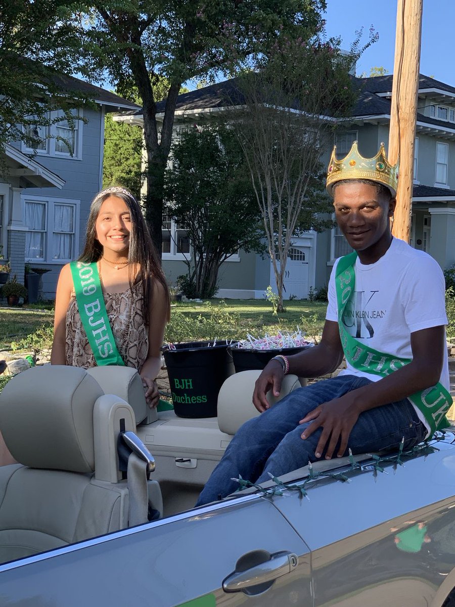 BrenhamJHS's tweet image. Presenting BHS 2019-2020 Duke, Chris Breedlove and Duchess, Nadia Rocha. 
@BrenhamISD @brenhamjhs 
#brenhamrocks #noplacelikebrenham #ichoosebrenham
