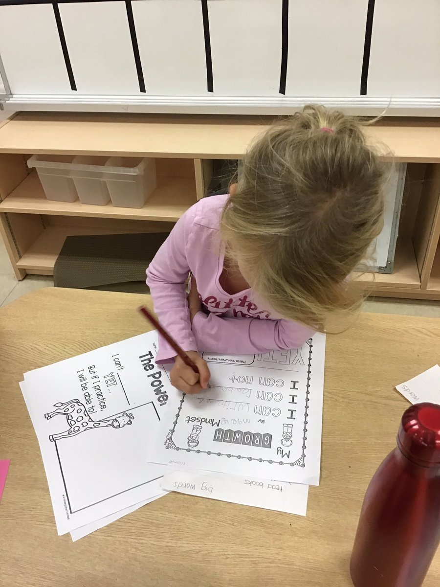 102Kindie's tweet photo. We decided this year to really focus on our growth mindset and to help our students do the same. Together we read, “Giraffes can’t Dance” and followed it up with personal goals! https://t.co/wwLWdp8cp7