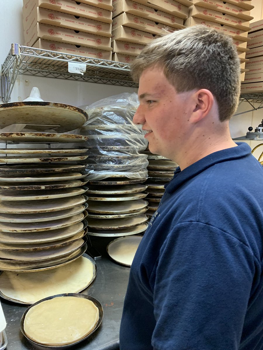 luciolhs2101's tweet photo. Check out chef Danny with chef Dave in the kitchen  @GelsLemont and Digs starting Tuesday! We are so excited to see him in action! #GoLemont #pizza #grateful https://t.co/WqdVc39ytH