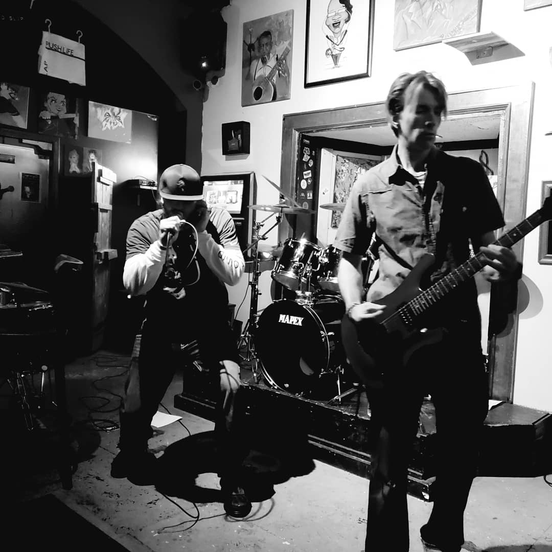 semantic_shift's tweet photo. Last night was a fun! Thanks @divineera and @the_classified_introverts for showing up and playing a great show! #semanticshift #memphis #progressiverock #tuesdaynight #divineera #theclassifiedintroverts #canvasofmemphis https://t.co/COs1YxrHSl