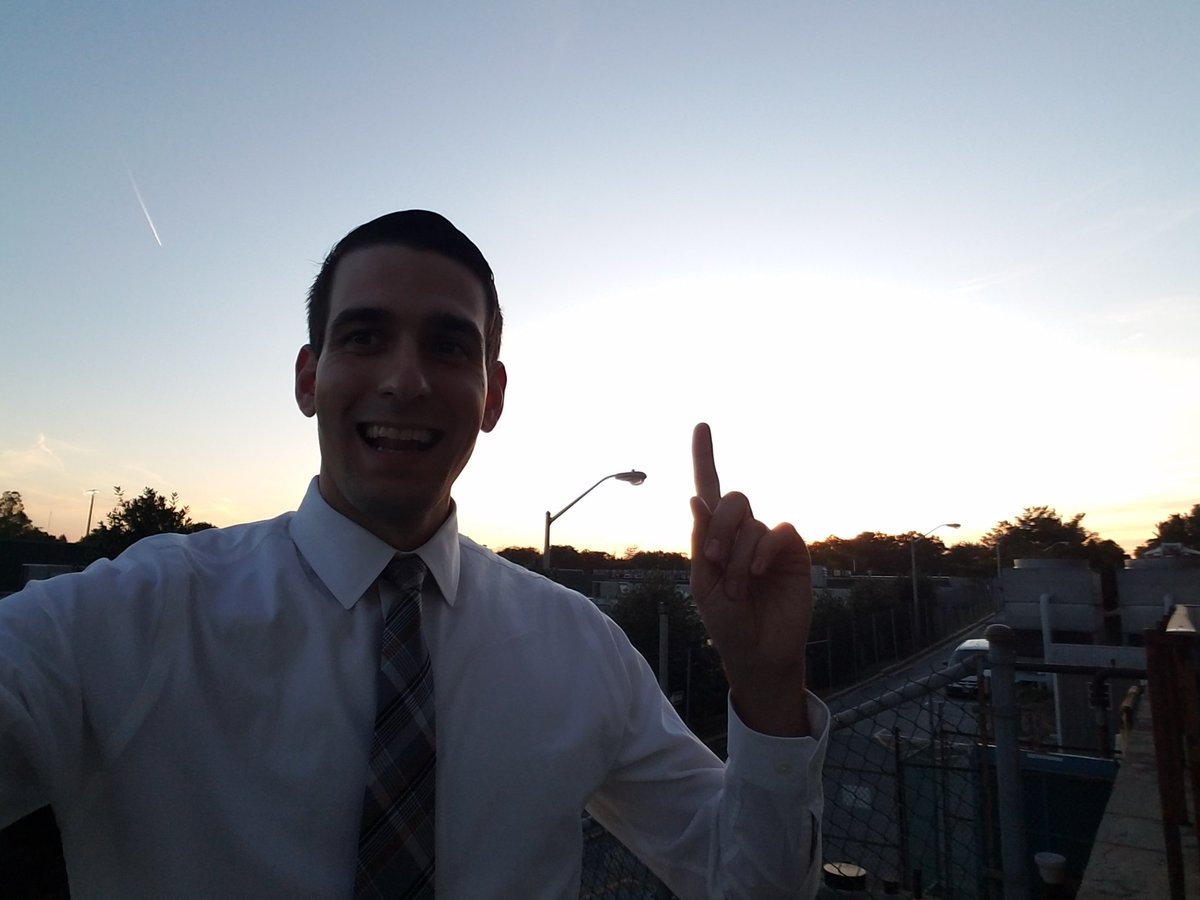 WeatherErik's tweet photo. A gorgeous #sunset and #pationight outdoors. Hard to believe the daylight now disappears before 7pm. #Fall #mdwx https://t.co/Xh71HEY2MD