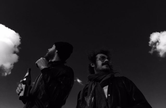 "Lo mejor está por venir"

Entrevisto a los grandes djs y productores <a href="/in_igo/">Iñigo Vontier</a> y Thomass Jackson, dueños del emblemático sello Calypso Records, para <a href="/ElHypeMag/">El Hype</a> ⚡

▶️ bit.ly/2lk0aam