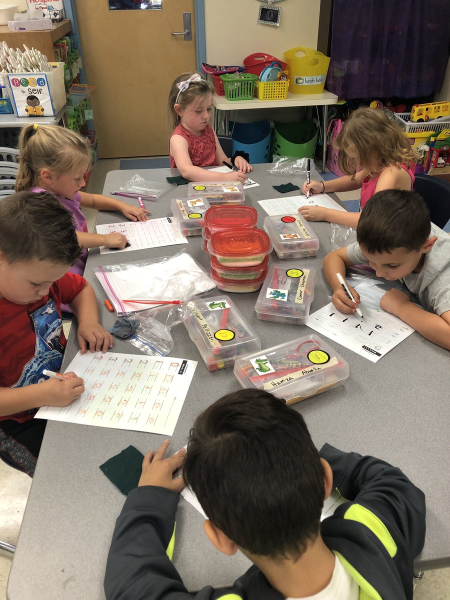 JRobinsonKinder's tweet image. Practicing #MathBySelf &amp;amp; #MathWithSomeone using our Ready Math activities. #LCSDisReady #Daily5Math @CurriculumAssoc @MrsMassaMath