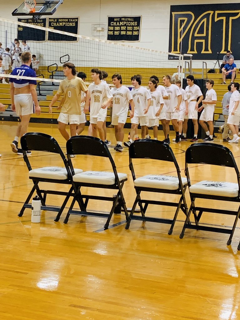 patriot_jc's tweet photo. Boys Volleyball comes back to beat previously unbeaten MSJ 3-2!!  Go Patriots!! https://t.co/5zP9RWD3Nq