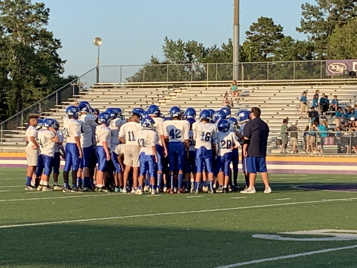 Khyde3428's tweet photo. Hey BUC NATION....It’s just about game time....let’s beat those Jaguars @GoBucsSJHS @SJHSBucFB #HydeAndTeach #RevUpScience #SJHCHEER https://t.co/j6Q5fXeODe