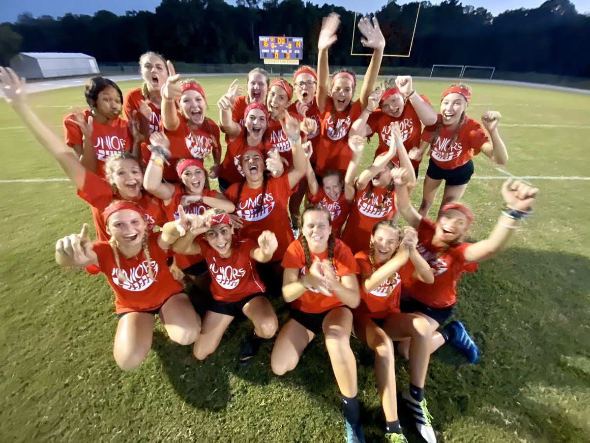 rrhsknights's tweet photo. Is there anything the Juniors aren’t going to win this week?!!? @rrhs2021 defeats @RRHSRoyalty2020 16-14 in the Powder Puff final! #Juicy https://t.co/11QtEeriV8