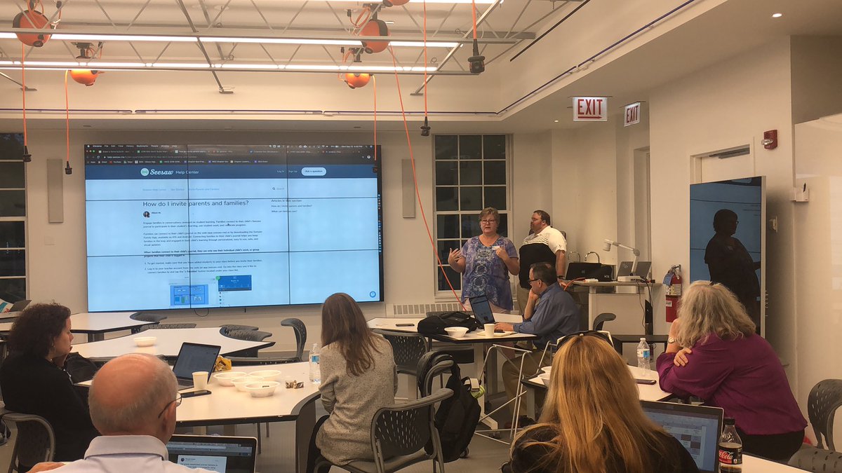 idea_northburbs's tweet image. Talking @Seesaw in the Share-a-Rama! @LFCountryDay 

#freePD #techshare #edtech #sharearama #backtoschool #NiceIL