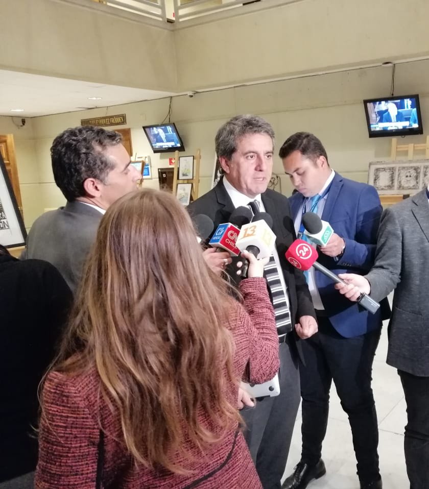 Esta tarde constituímos la Comisión Investigadora por los graves hechos ocurridos en Osorno, responsabilidad de la empresa Essal. Esto no se trató de un episodio aislado como sostiene la sanitaria y trabajaremos para que este tipo de hechos no sigan ocurriendo en nuestra región.