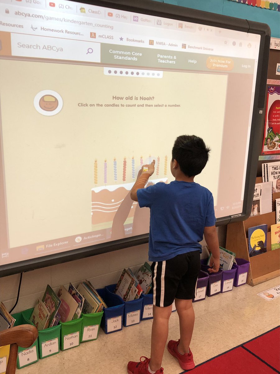 emily_m_smith_'s tweet image. We are working on sorting by attributes. We collaborate to decide if we are sorting by color, size, shape, or thickness! We love using technology in #mathworkshop to help us learn! #Kindergarten #lses #handsonlearning