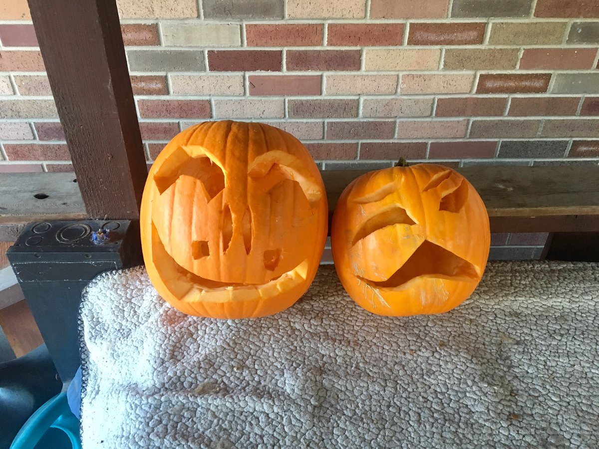 Ulysses2112's tweet photo. The first round of Punk’n carvings turned out Fuego af! Next step is to roast the seeds!!! #fall #Pumpkin #autumn #carvingtime https://t.co/Fs3PeG4BX4