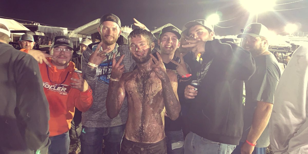 JoshMunsen19's tweet photo. Why am I the wild one of the bunch? 🤪🤦🏼 https://t.co/knpj2kLvGK