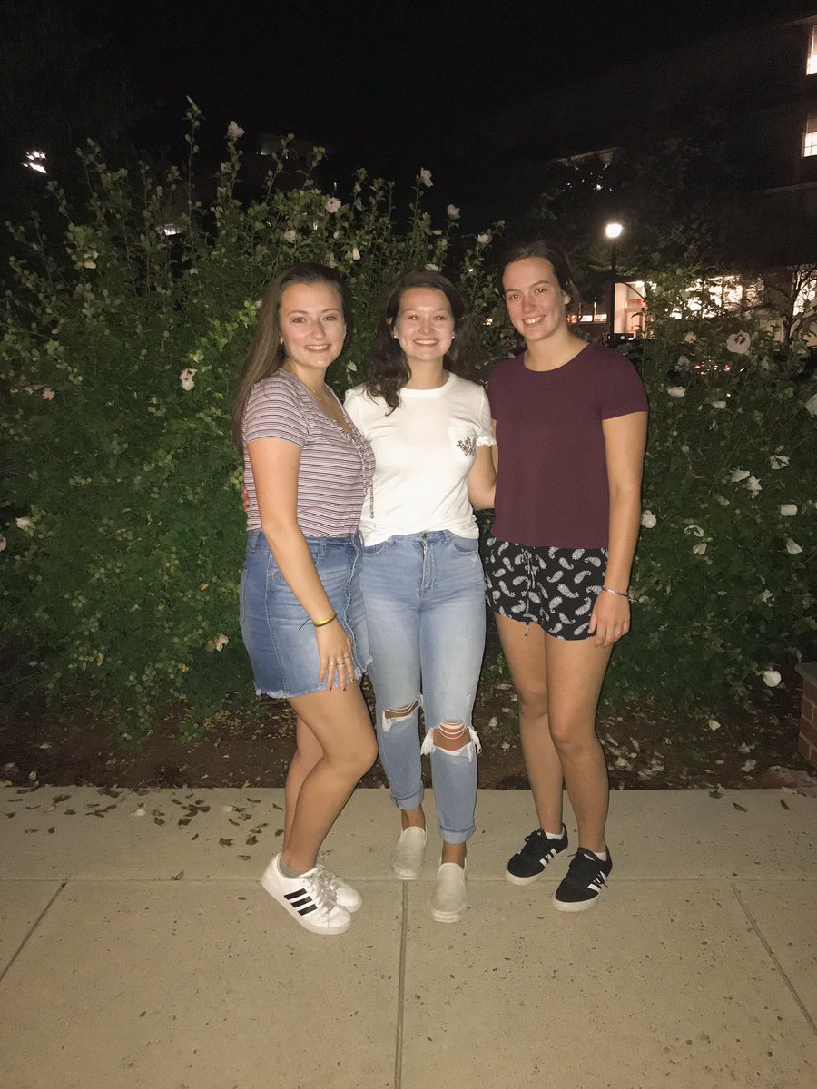 APODeltaSigma's tweet photo. Big/little reveal last night! https://t.co/zqRuH0lnTa