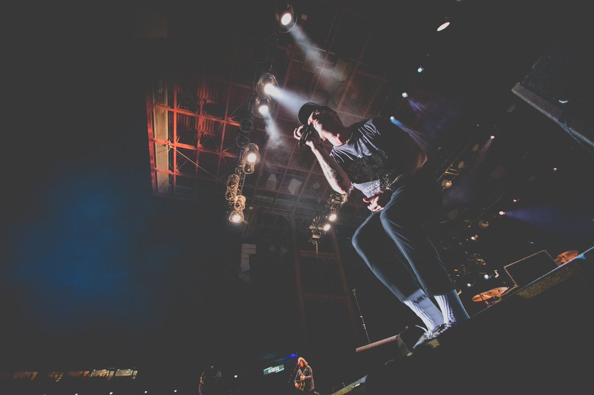 dnadders's tweet photo. Experimenting is fun // @OneRepublic &amp; @TheFray // #NSHOF19 https://t.co/27r4g5vc4o